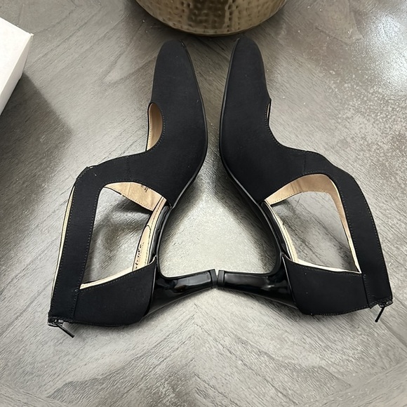 LIFESTRIDE Giovanna 2 Pumps - Picture 10 of 12